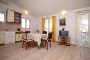 Fotografia z galérie ubytovania Apartments with a parking space Hvar - 4004 v destinácii Hvar