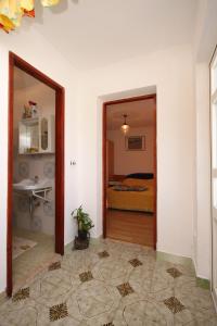 Fotografia z galérie ubytovania Apartments with a parking space Hvar - 4004 v destinácii Hvar