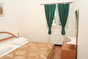 Fotografie z fotogalerie ubytování Apartments by the sea Primosten - 4169 v Primoštenu