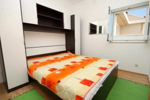 Posteľ alebo postele v izbe v ubytovaní Apartments by the sea Molunat, Dubrovnik - 2137