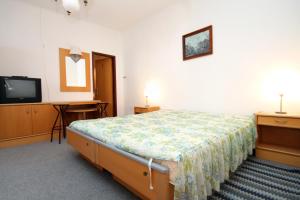 Posteľ alebo postele v izbe v ubytovaní Apartments by the sea Molunat, Dubrovnik - 2137