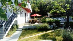 Zahrada ubytování Apartment Supetarska Draga - Donja 2020a