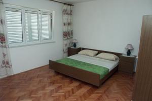 Fotografia z galérie ubytovania Apartments with a parking space Vinisce, Trogir - 1165 v destinácii Vinišće