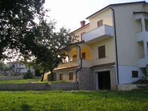 Fotografie z fotogalerie ubytování Family friendly apartments with a swimming pool Manjadvorci, Marcana - 2209 v destinaci Barban