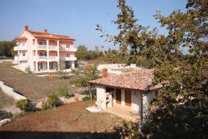 Fotografie z fotogalerie ubytování Family friendly apartments with a swimming pool Manjadvorci, Marcana - 2209 v destinaci Barban