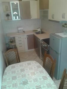 Zdjęcie z galerii obiektu Apartments with a parking space Metajna, Pag - 4126 w mieście Metajna
