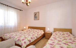 Zdjęcie z galerii obiektu Apartments with a parking space Metajna, Pag - 4126 w mieście Metajna