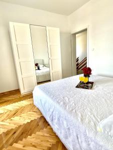 Posteľ alebo postele v izbe v ubytovaní Apartment Metajna 4121b
