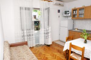 Kuchyň nebo kuchyňský kout v ubytování Apartments with parking space Metajna, Pag - 4116 + 37 fotografií
