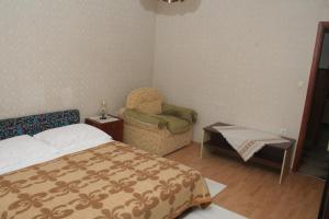 Postel nebo postele na pokoji v ubytování Apartment Brodarica 4221b