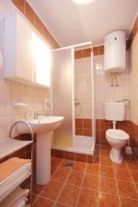 Kúpeľňa v ubytovaní Apartments by the sea Orebic, Peljesac - 2130 + 22 fotografií