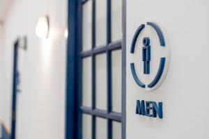 Vottorð, verðlaun, skilti eða annað skjal til sýnis á Spinomad hostel