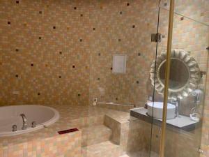 Un baño de You Want Motel