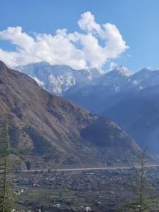 A general mountain view or a mountain view taken from the homestay