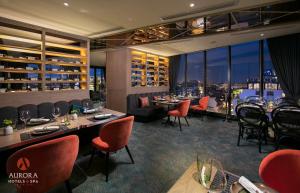 Nhà hàng/khu ăn uống khác tại Aurora Premium - A Lifestyle Hotel