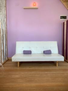 A seating area at Chalet Baita delle Favole di RosaRita