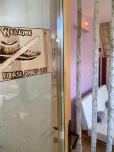 A bathroom at Chalet Baita delle Favole di RosaRita