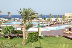 The swimming pool at or close to Three Corners Sea Beach Resort
