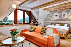 Posteľ alebo postele v izbe v ubytovaní TATRYSTAY Cactus Luxury Villa High Tatras private Wellness