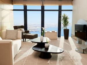 Posezení v ubytování Fairmont Baku, Flame Towers