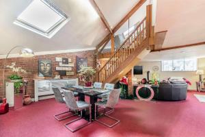 Kuchyň nebo kuchyňský kout v ubytování Dragon Loft Apartment