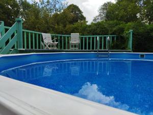 Swimmingpoolen hos eller tæt på La Lune Lake