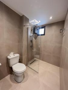 A bathroom at Katie's Lemon Tree House