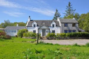 Garður fyrir utan Old Kyle Farm - Stunning Views - 2 mins from Skye Bridge