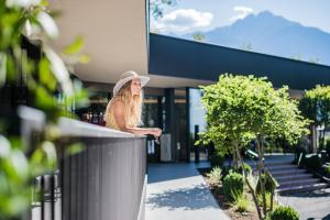 Nespecifikovaný výhled na hory nebo výhled na hory při pohledu z hotelu