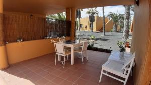 Balkon lub taras w obiekcie Casa Manba, terrace, pool and wifi