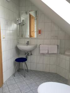 Ein Badezimmer in der Unterkunft Landgasthof Feihl
