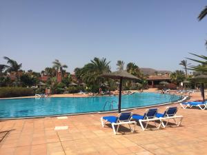 Basen w obiekcie Corralejo Happy Place, precioso apartamento con piscina lub w pobliżu