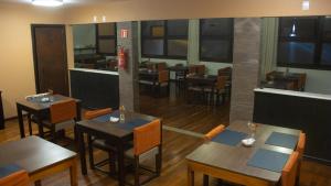 Um restaurante ou outro lugar para comer em Essência Hotel Francisco Beltrão