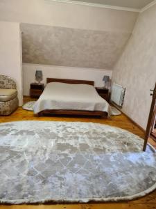 Ένα ή περισσότερα κρεβάτια σε δωμάτιο στο Lara