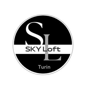 un logo bianco e nero per un impianto di risalita di SKY LOFT Nuovissimo vicinanze Metro a Torino