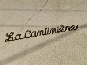 Certyfikat, podpis lub inny dokument wystawiony w obiekcie La cantinière