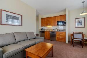 Kuchyň nebo kuchyňský kout v ubytování Best Western PLUS Chemainus Inn