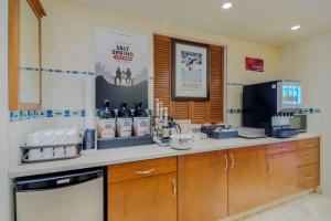 Kuchyň nebo kuchyňský kout v ubytování Best Western PLUS Chemainus Inn