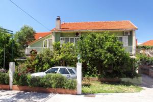 Vonkajšia záhrada v ubytovaní Apartments and rooms by the sea Jelsa, Hvar - 4602