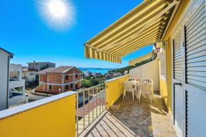 Balkón nebo terasa v ubytování Family friendly apartments with a swimming pool Drage, Biograd - 5904