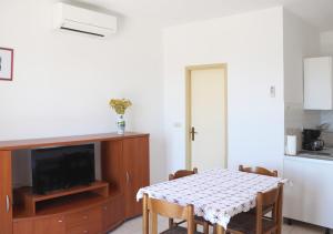 Fotografia z galérie ubytovania Apartments with a parking space Hvar - 5687 v destinácii Hvar