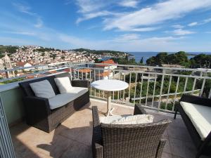 Fotografia z galérie ubytovania Apartments with a parking space Hvar - 5687 v destinácii Hvar