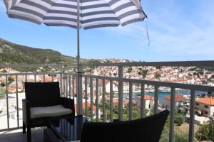 Fotografia z galérie ubytovania Apartments with a parking space Hvar - 5687 v destinácii Hvar