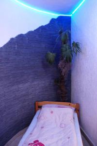 Posteľ alebo postele v izbe v ubytovaní Apartments and rooms by the sea Nin, Zadar - 5858