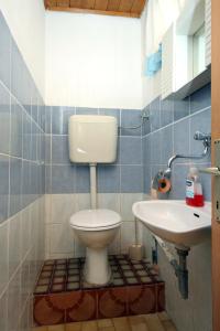Phòng tắm tại Seaside secluded apartments Cove Bratinja Luka, Korcula - 4434