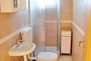Koupelna v ubytování Apartments with a parking space Privlaka, Zadar - 5746