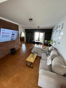 Gallery image of Casa con pileta cochera y quincho 1300m de la playa in Mar del Plata