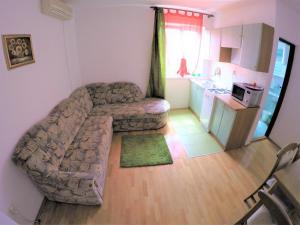 Kuchyň nebo kuchyňský kout v ubytování Apartments by the sea Biograd na Moru, Biograd - 4316