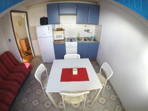 Kuchyň nebo kuchyňský kout v ubytování Apartments by the sea Biograd na Moru, Biograd - 4316