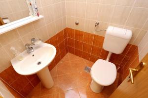 Koupelna v ubytování Apartments with parking spaces Orebic, Peljesac - 4527